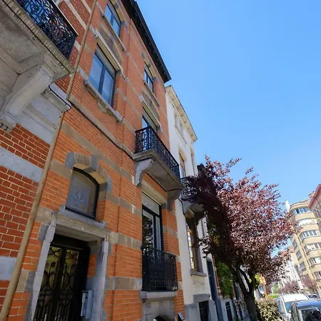 1bd With Garden Brugmann Area Apartment