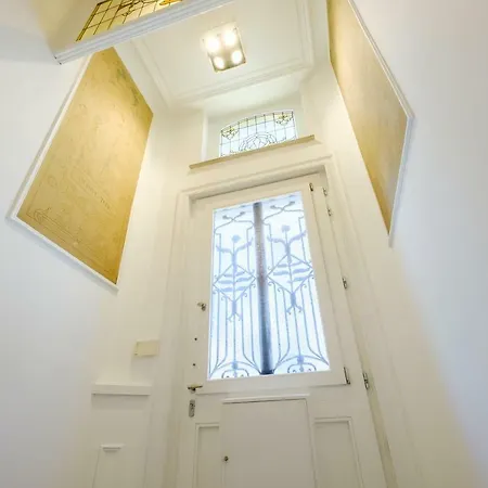 1bd With Garden Brugmann Area Διαμέρισμα